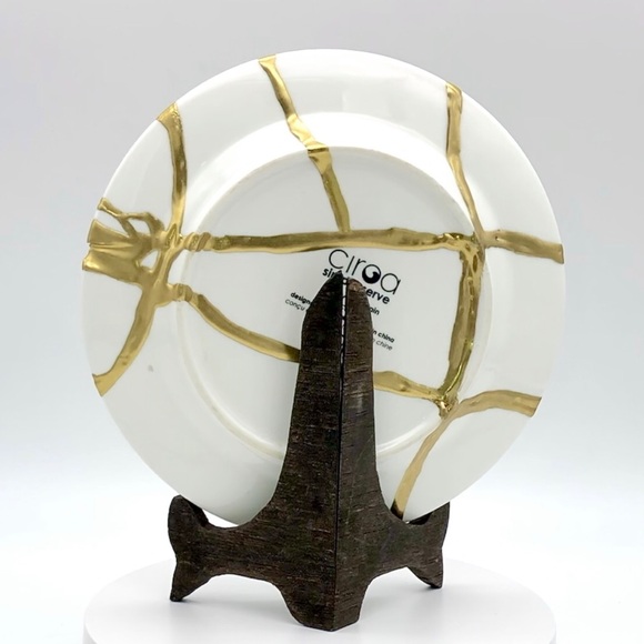 Kintsugi Plate Skull Dish With Stand Gold Crack Goth Art Personal Growth Gift - Picture 9 of 10